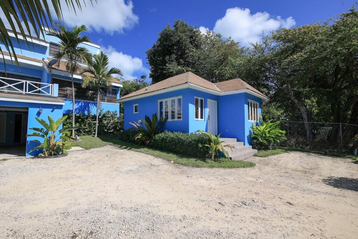 Tangerine Sunsets Jumbay Haven 3 Holiday home Nassau
